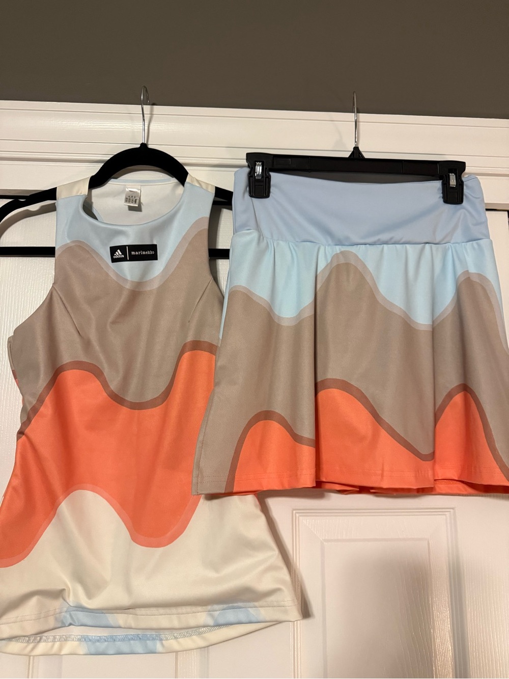 adidas marimekko Wave-Print Tennis Skirt — Light Blue & Coral
